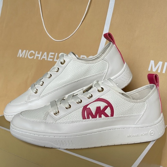 MICHAEL KORS SHEA LACE UP FAUX LEATHER
49R4SHFS1L
ELECTRIC PINK
Fashion Sneakers - Picture 6 of 16